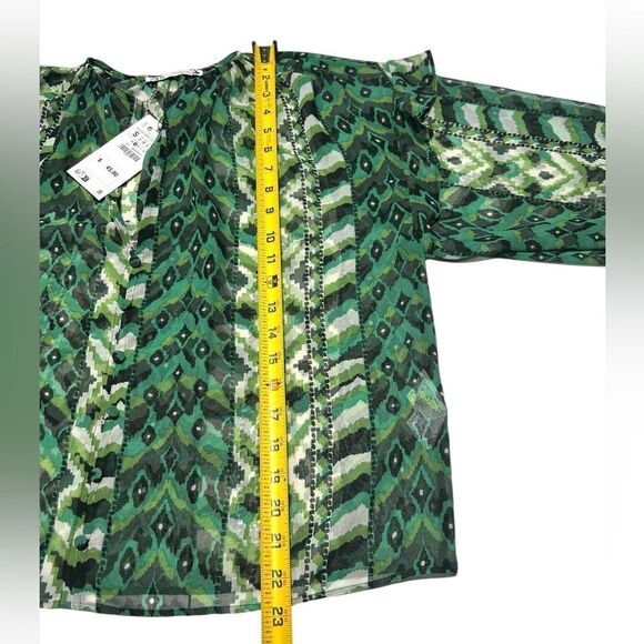 NWT Zara Green Printed Long Sleeve Blouse Ruffle Sleeves Size Small Vneck Top - Picture 7 of 7